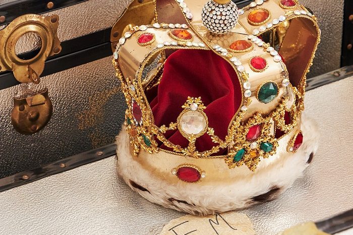 Freddie Mercury’s Crown and accompanying cloak (1)