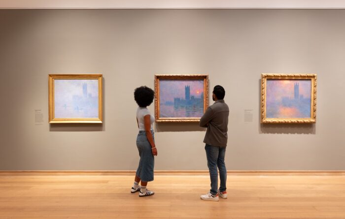 3. Installation view, Monet and London. Views of the Thames, The Courtauld Gallery. © Fergus Carmichael